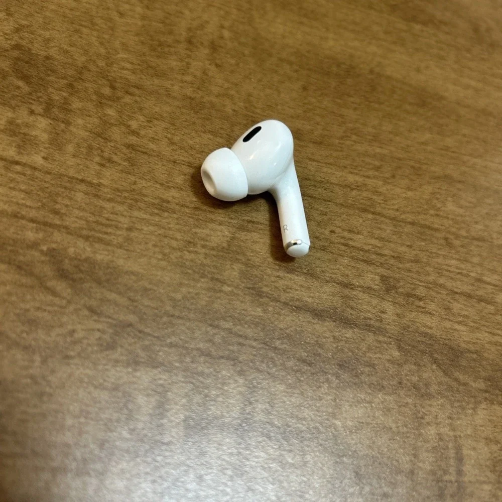 Apple AirPods Pro 2nd Gen. USB-C Replacement - Right Side Only A3047